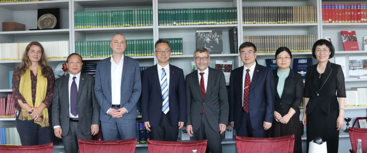 1725257928737162.jpg 1725257928737162.jpg