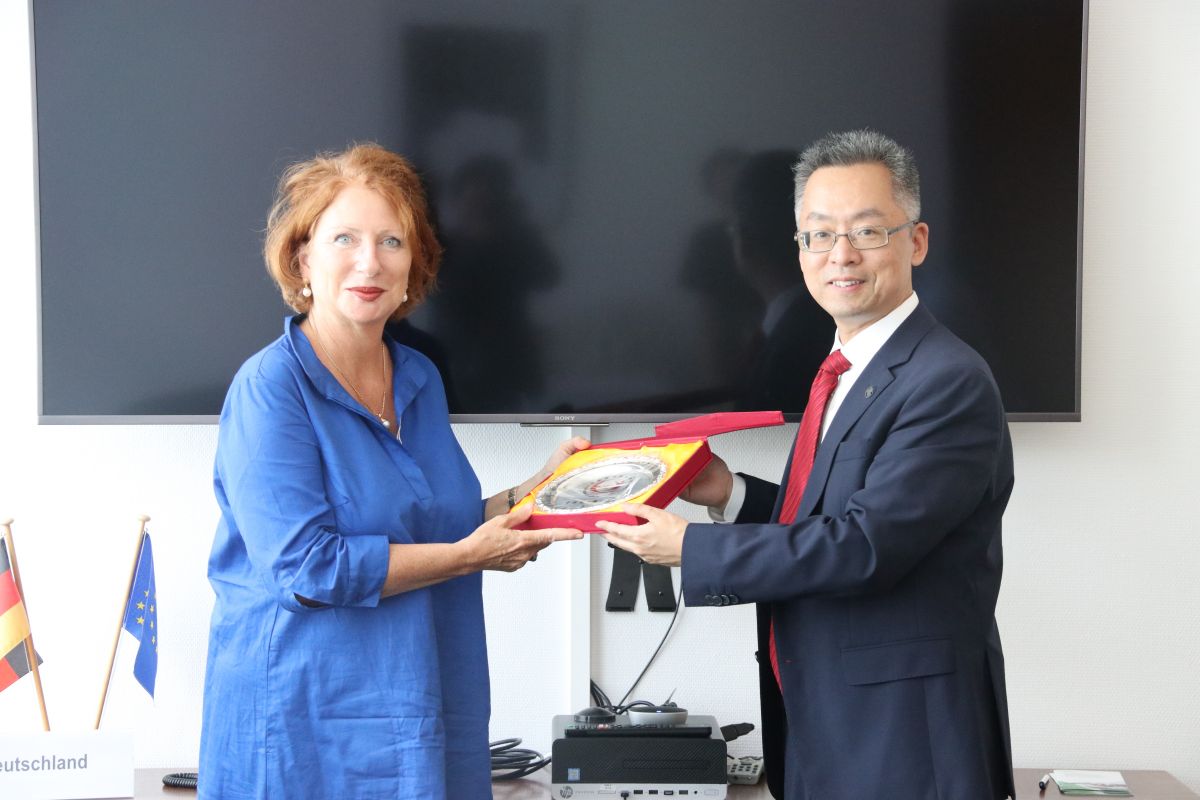 1725257976194191.jpg 1725257976194191.jpg