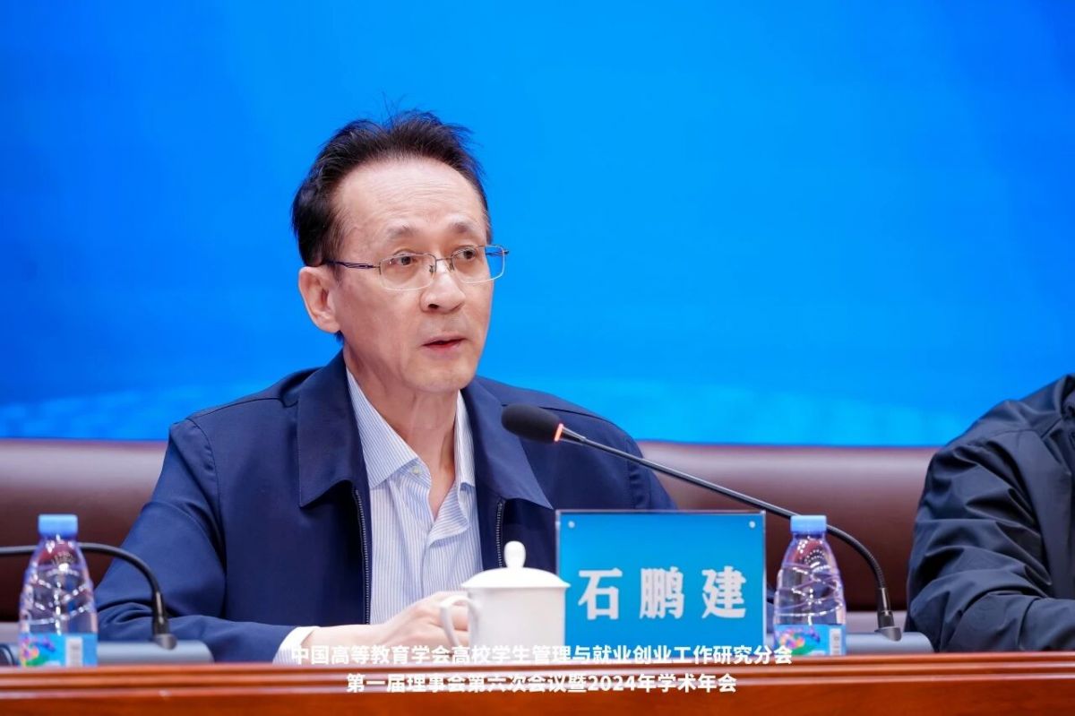 1764833169580186.jpg 1764833169580186.jpg