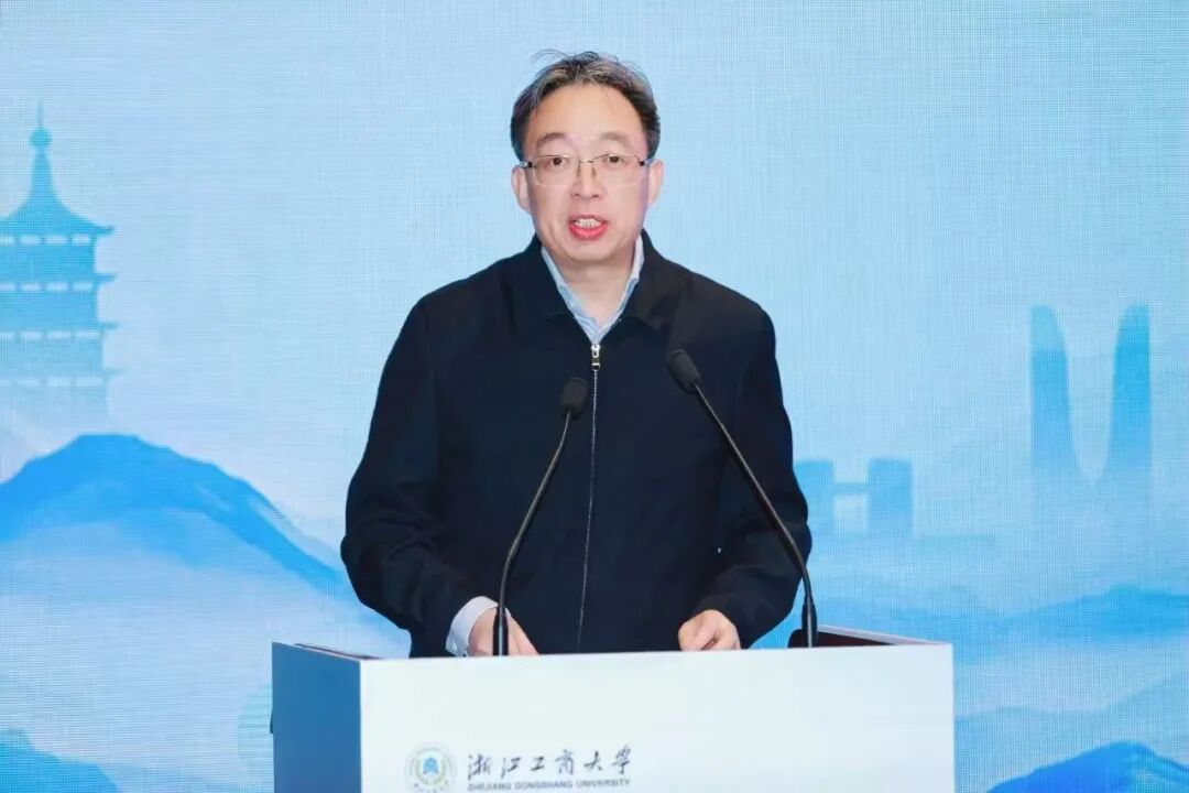 1764835913811485.jpg 1764835913811485.jpg