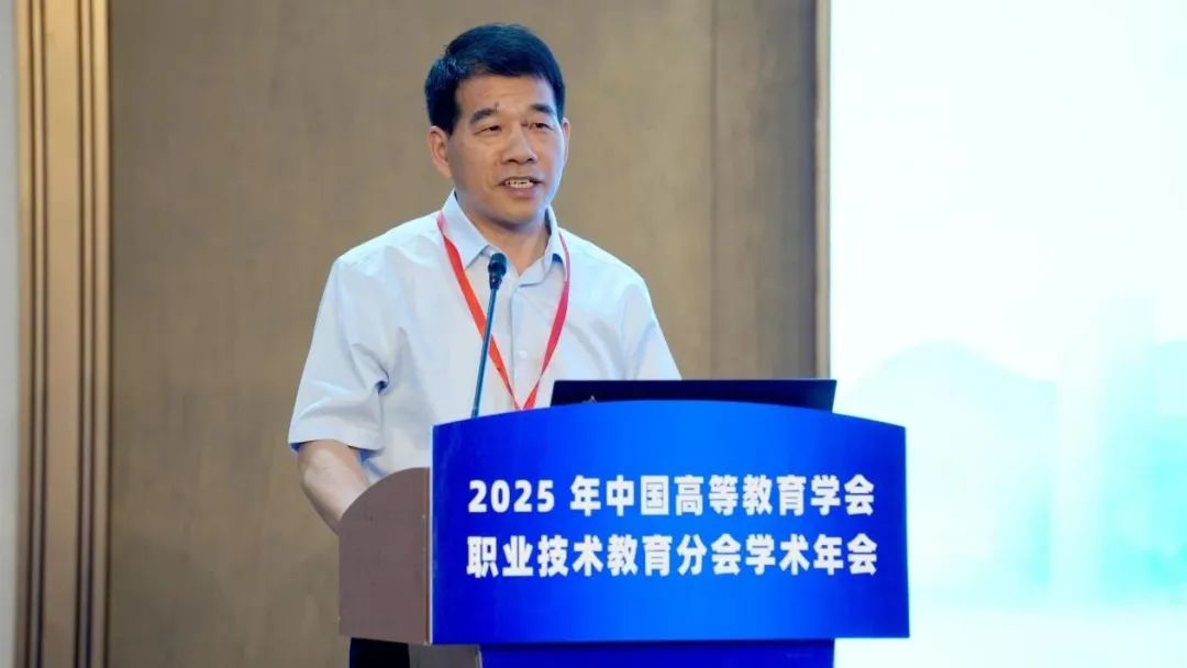 1764898715177673.jpg 1764898715177673.jpg