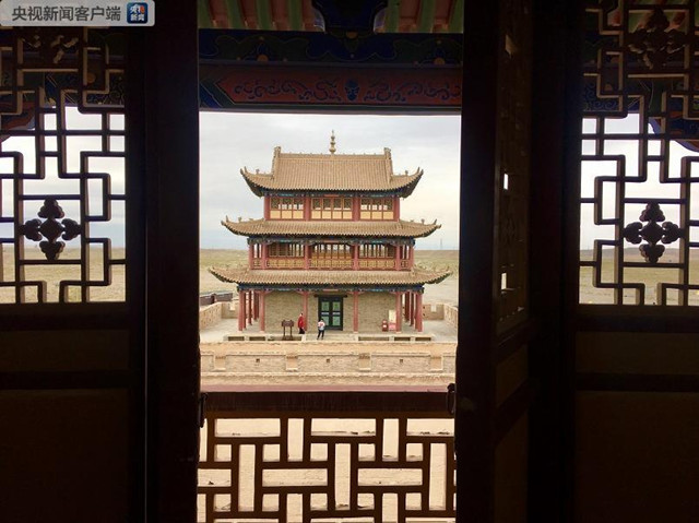 习近平踏访河西走廊_图片_012.jpg