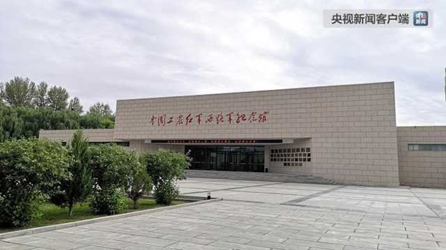 习近平踏访河西走廊_图片_020.jpg