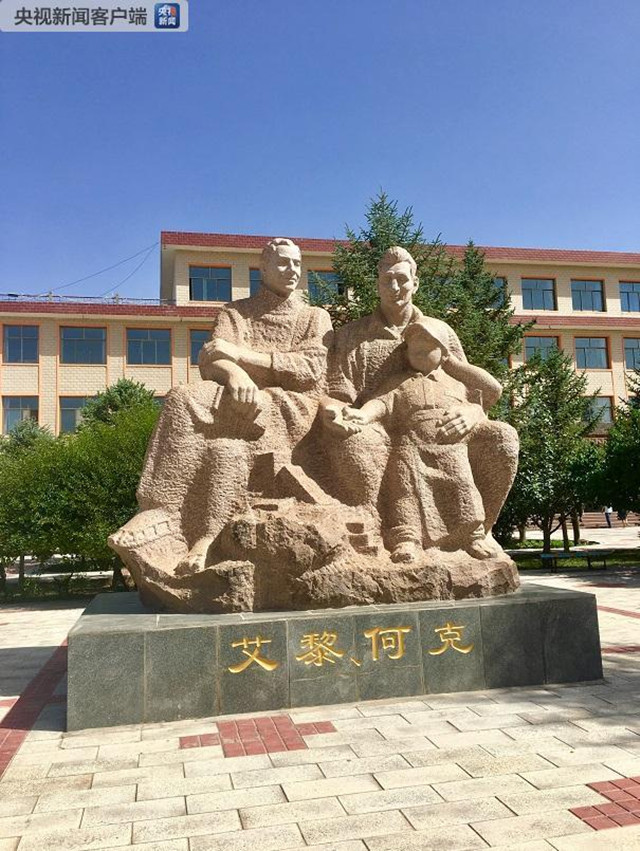习近平踏访河西走廊_图片_031.jpg