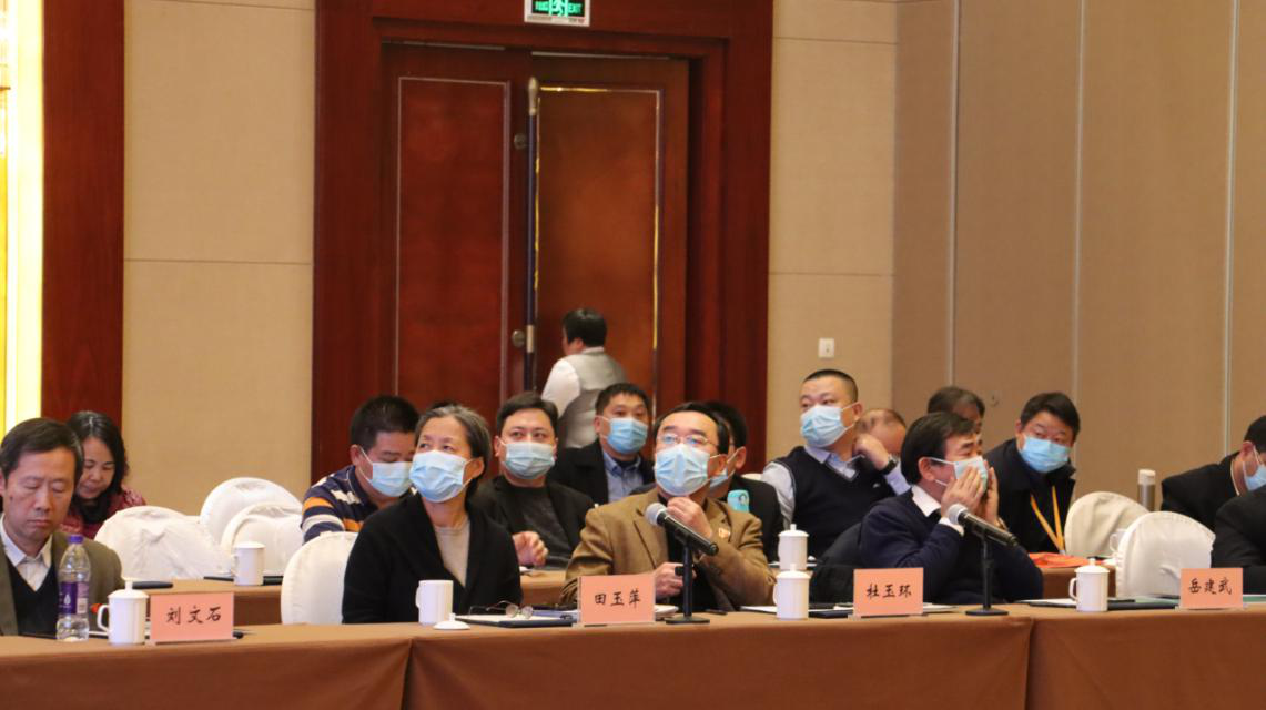恳谈会3.png