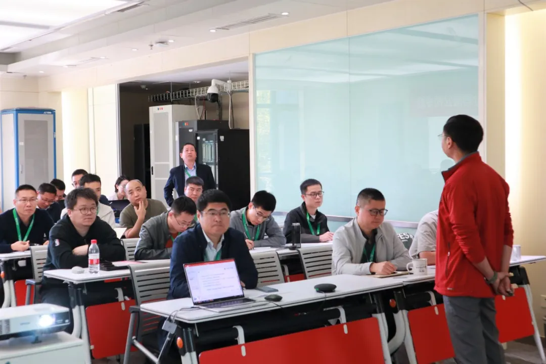 1728957676255935.jpg 1728957674206.jpg