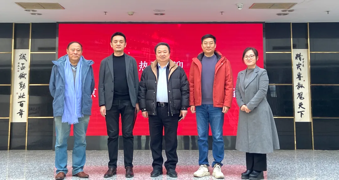 1740533384631424.jpg 1740533382119.jpg