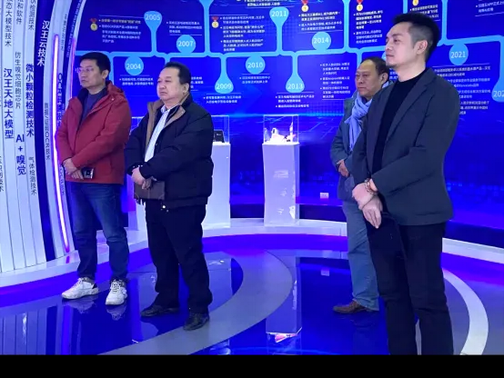 1740533396539979.jpg 1740533392635.jpg