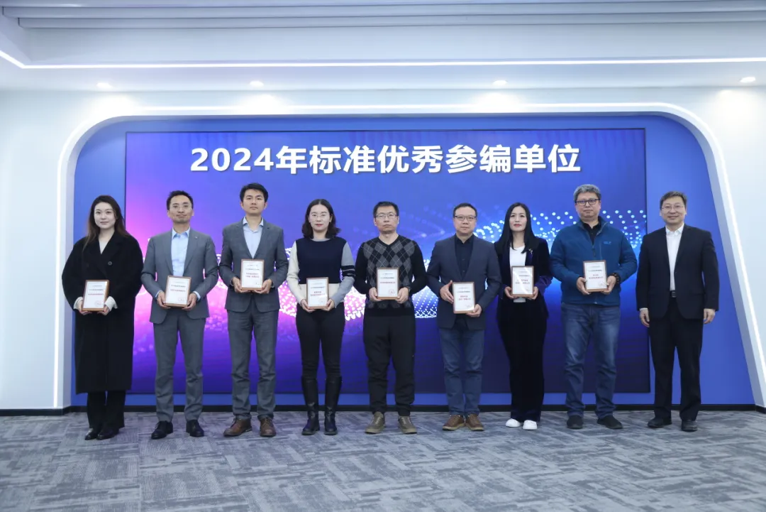 1740621522961382.jpg 1740621518568.jpg