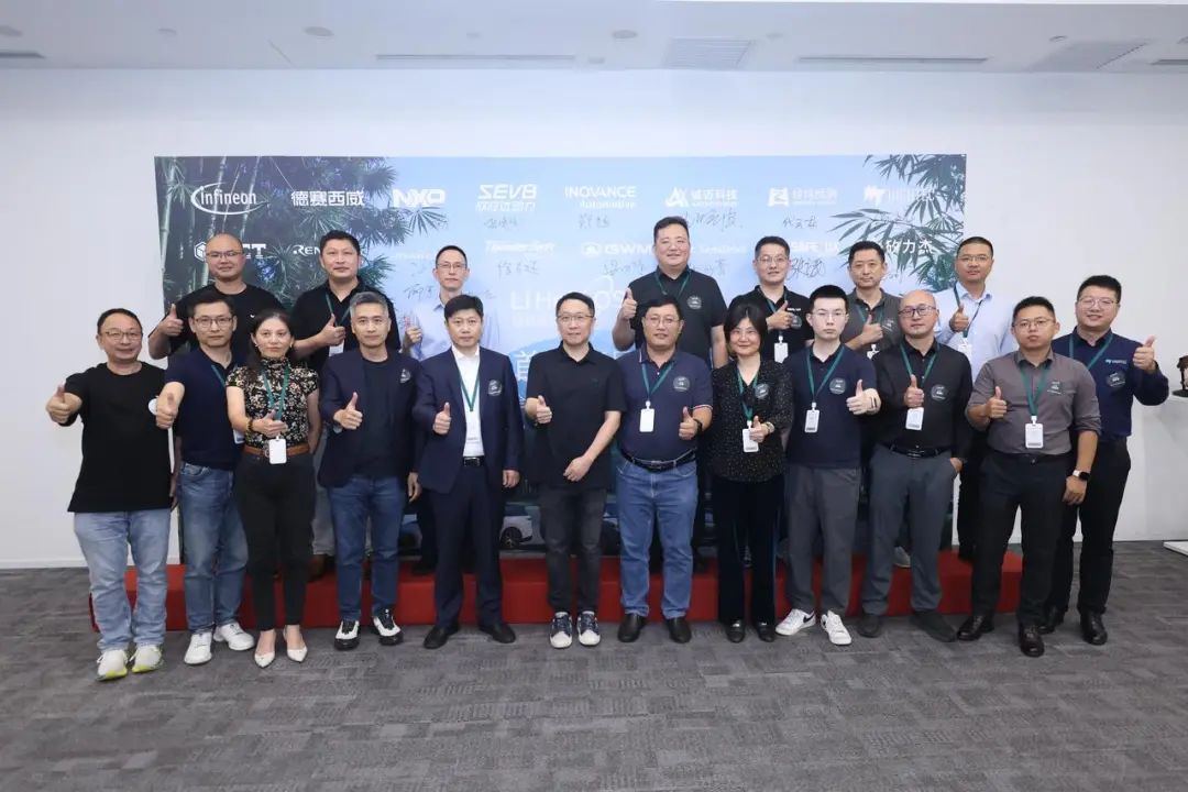 1758246592347055.png 4c407cec-ebb6-4fbc-8992-c21d36b389bd.png