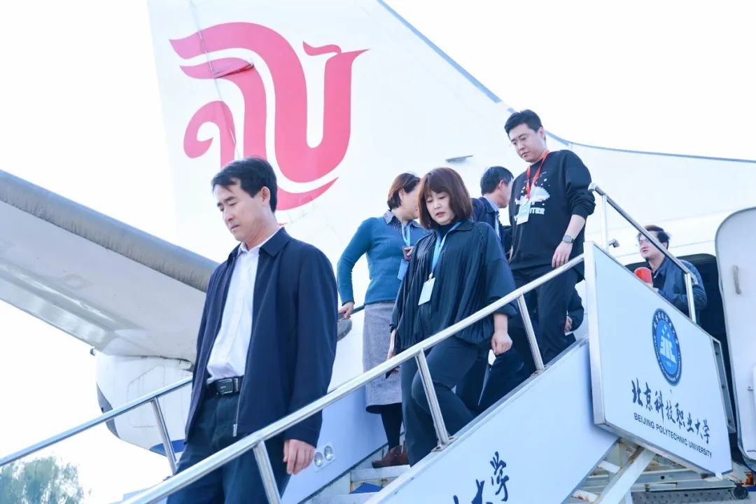 1761271611614875.png 09aa1456-b57c-4d9d-b0f5-d3b6b4607558.png