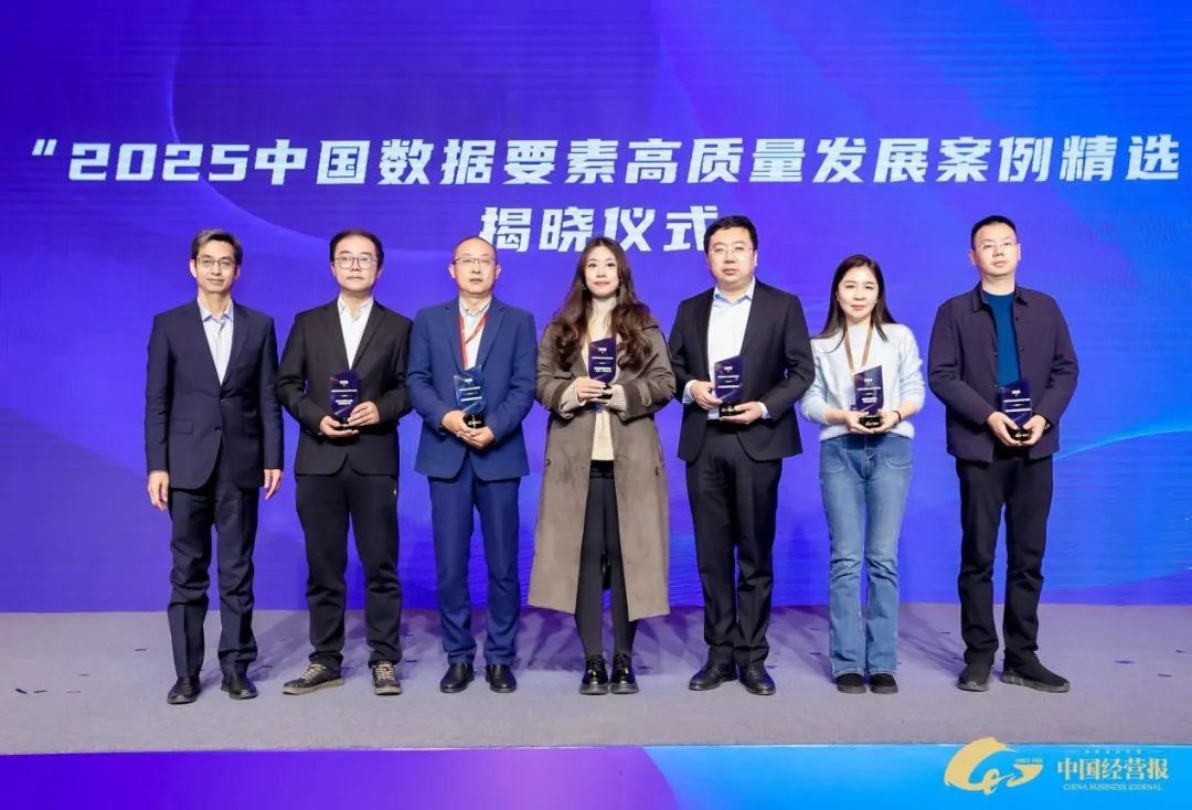 1765766820512551.png 858bca60-cd1d-4cd5-b787-3e41040aab48.png