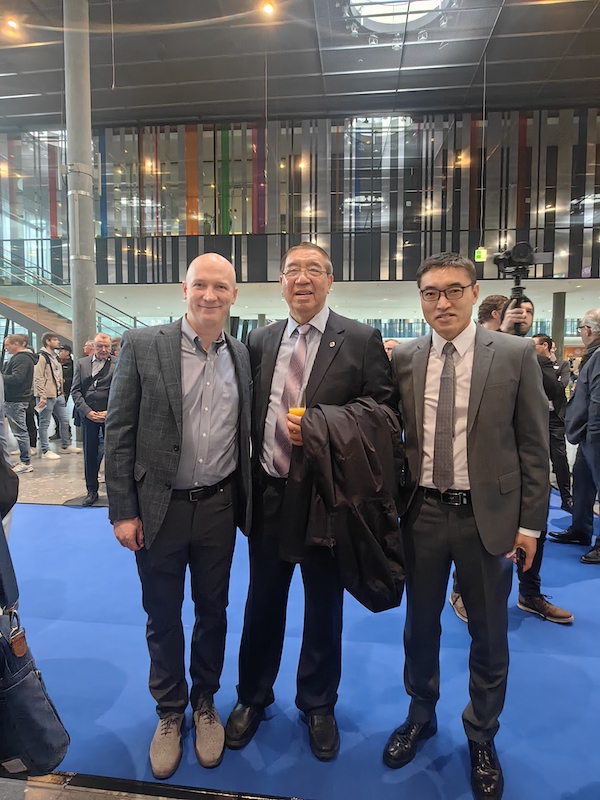07朱冬青秘书长与美国屋面工程协会（NRCA）CEO McKay 合影.jpg