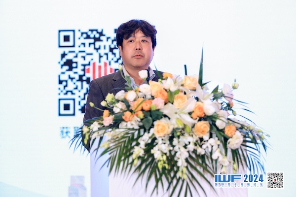24川上敦史1.jpg