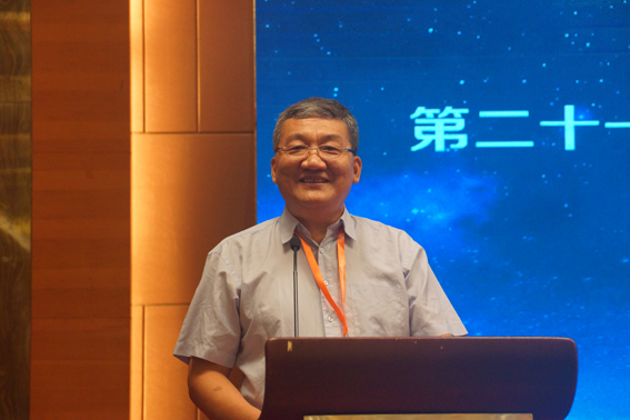 改（0-1）张新荣主持上午会议DSC03658.jpg