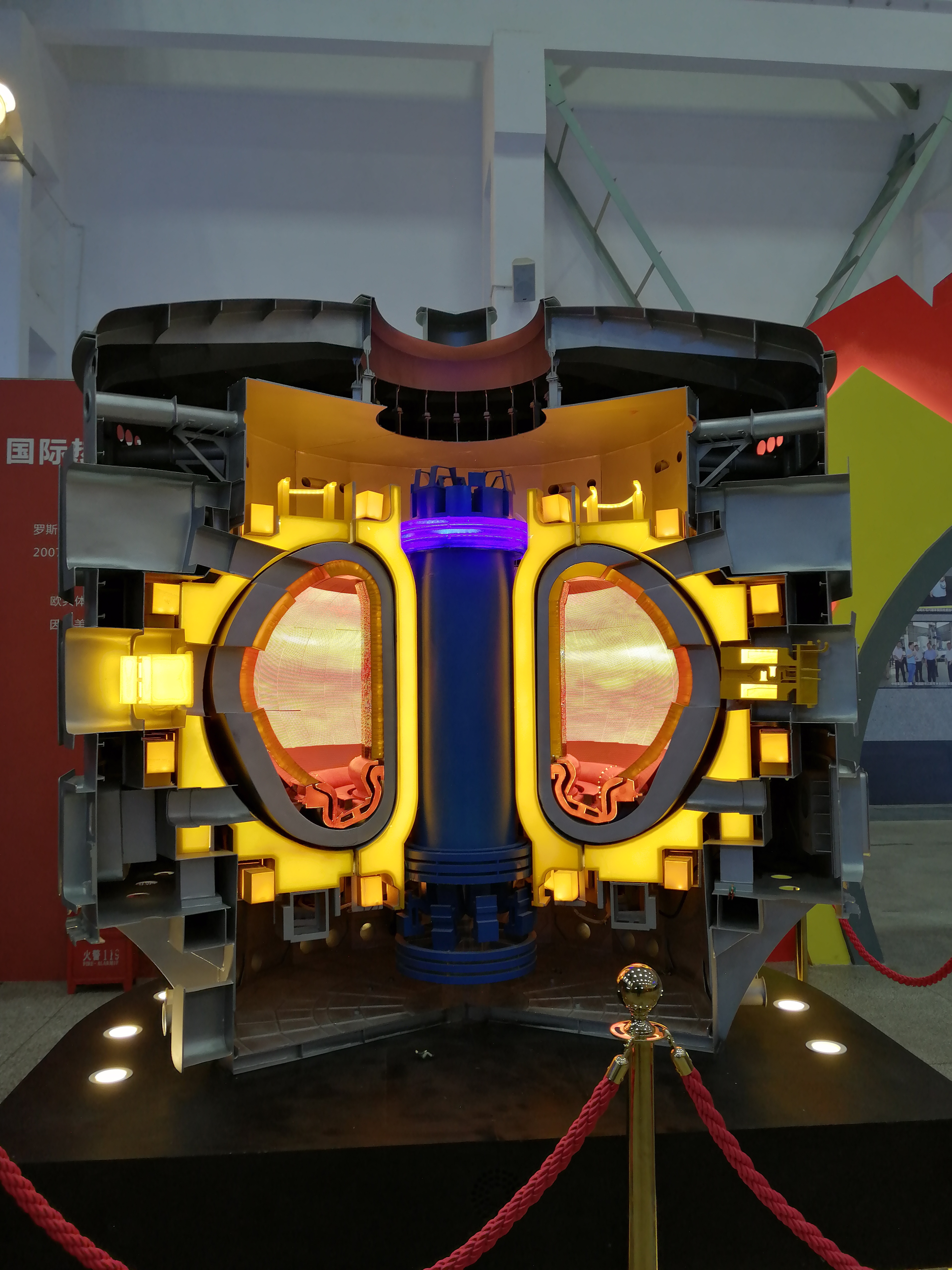 8.ITER装置模型.jpg
