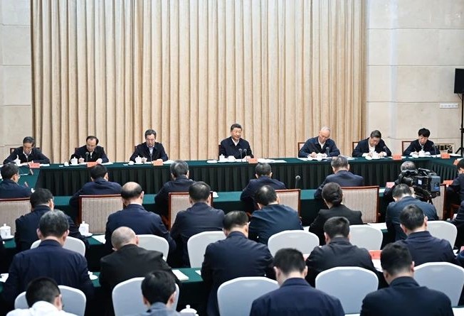 习近平主持召开全面推动黄河流域生态保护和高质量发展座谈会