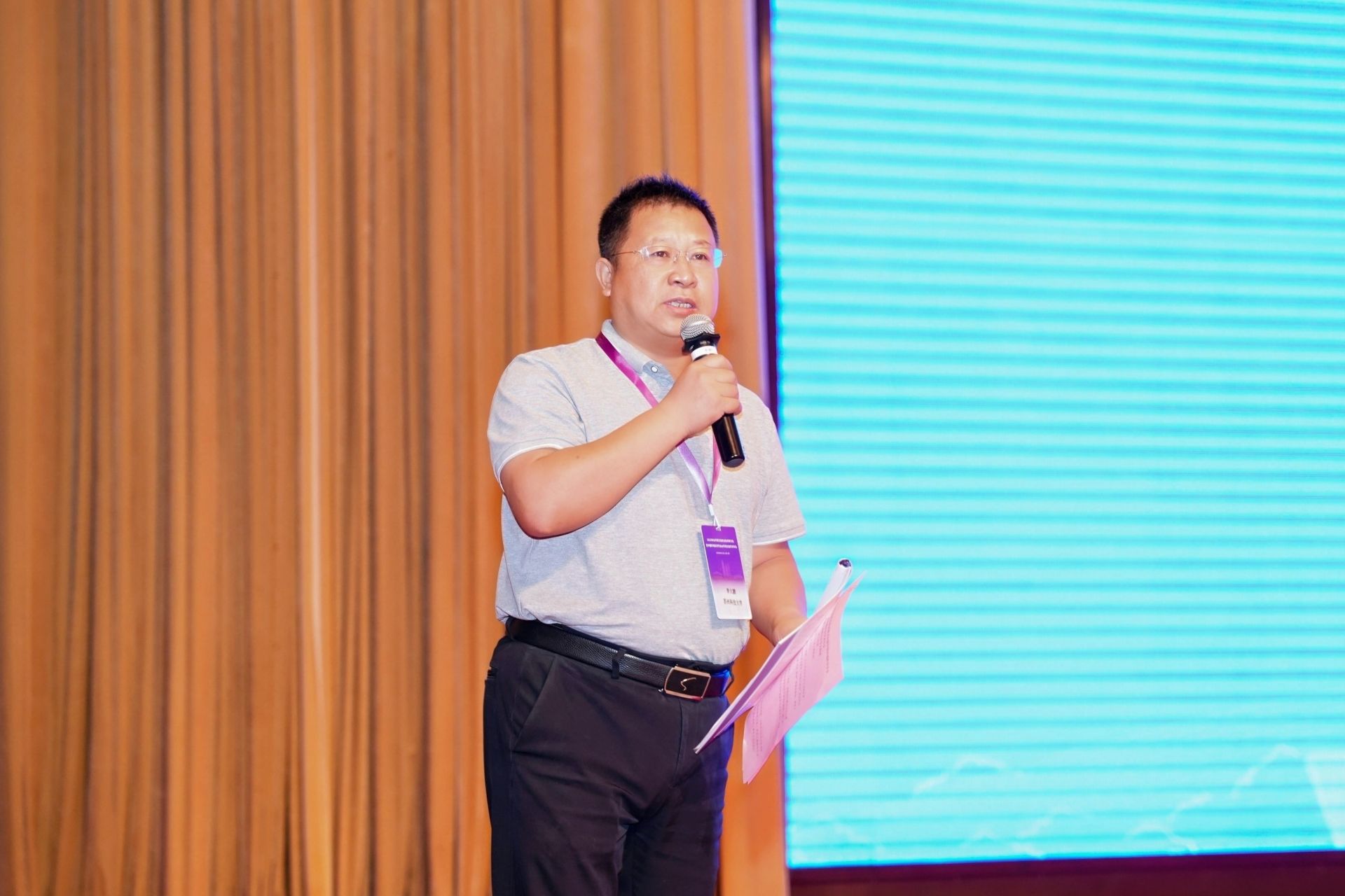李大鹏.jpg