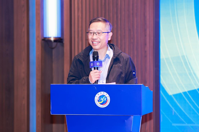 中国密码学会大数据与人工智能安全专委会副主任委员、西安电子科技大学网络与信息安全学院执行院长李晖教授主持会议.png