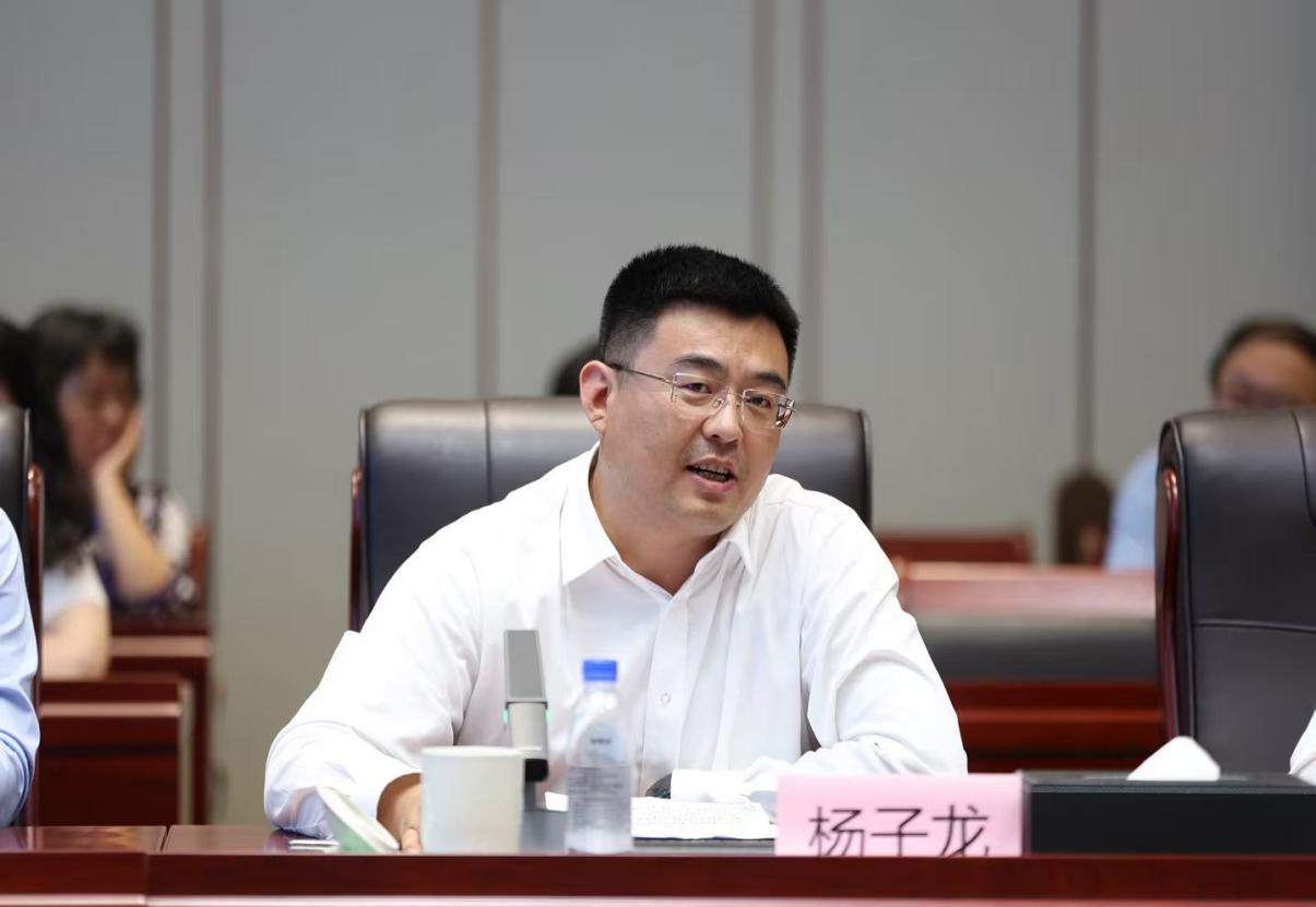 1790238796874879.jpg 河北奥润顺达集团总经理杨子龙致辞.jpg