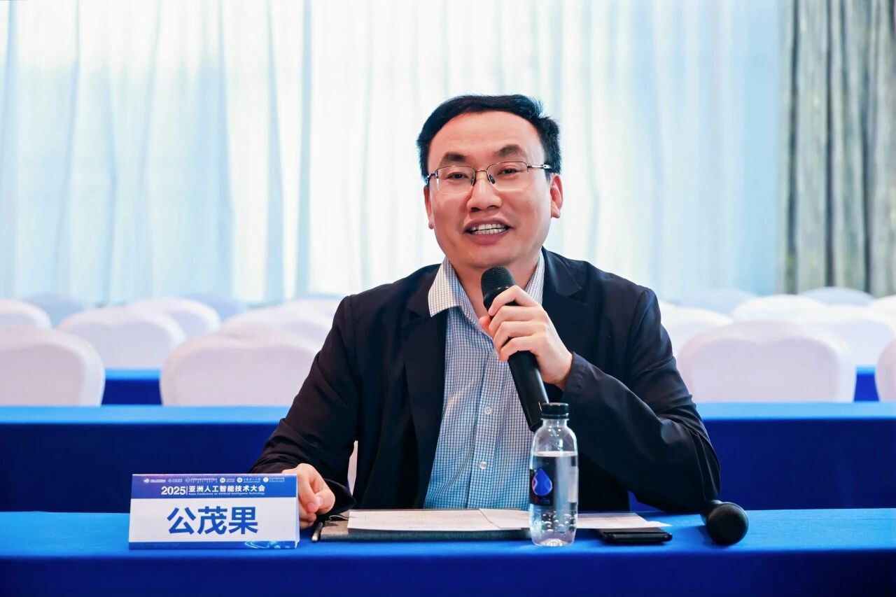 1758788392474369.jpg 1758788392474369.jpg