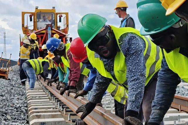 1757078603962851.jpg 下载 (3).jpg