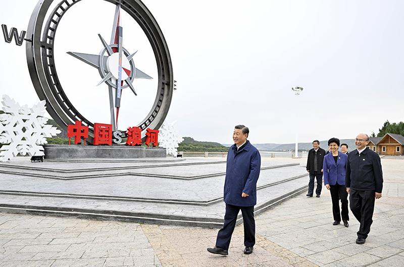 9月6日至8日，中共中央總書(shū)記、國(guó)家主席、中央軍委主席習(xí)近平在黑龍江考察。這是6日下午，習(xí)近平在大興安嶺地區(qū)漠河市北極村考察。