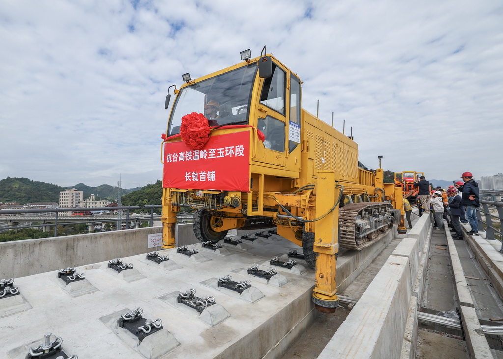 1762353670638587.jpg MAIN1762327690978NN1MIBMBYF.jpg