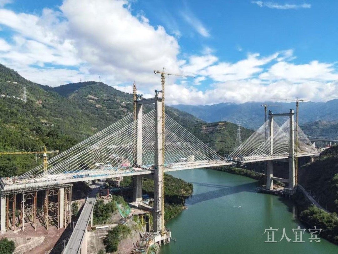 1766501627694490.png 2025122216570089.png