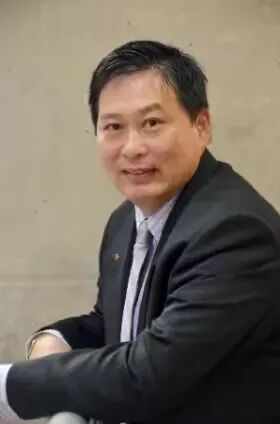 简篇-加拿大玉雕熊猫Panda Bear, Canadian Jade Carving--- By Charles C M Hu 胡昌民作