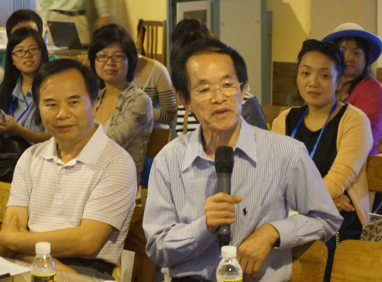 国家旅游局综合司原副司长邓宗德发言
