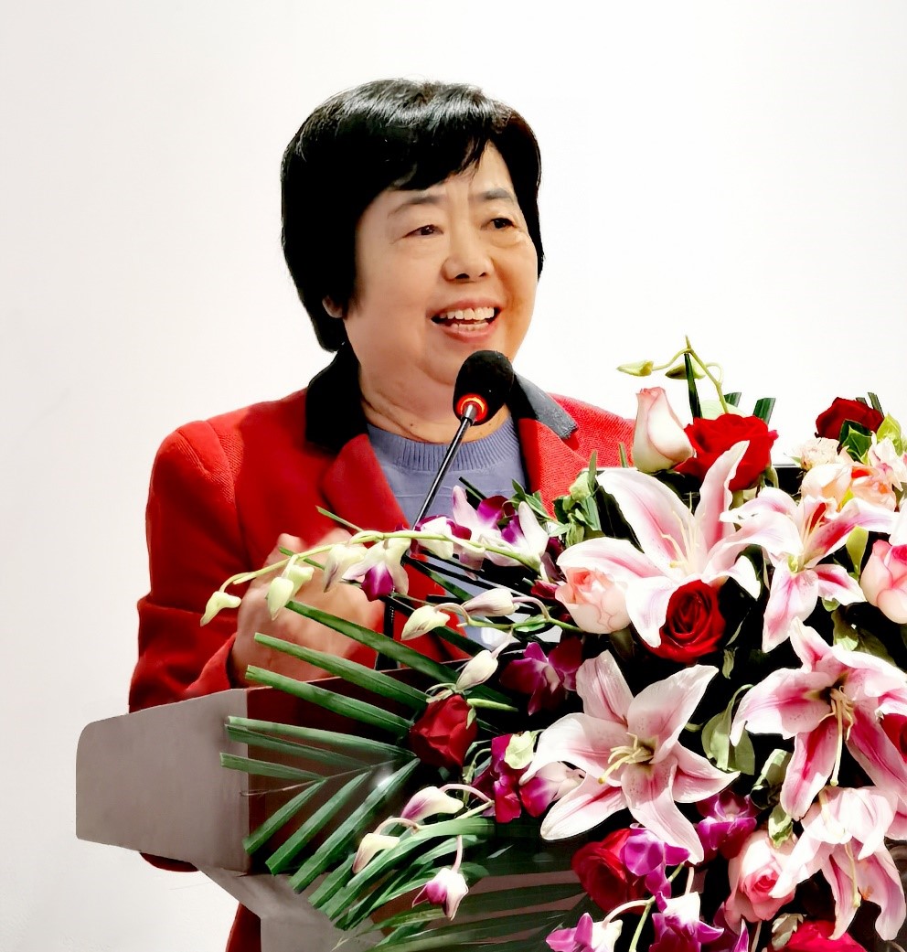 鲍秀兰2.jpg