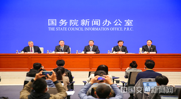 国新办举办交通运输“十三五”发展成就新闻发布会.jpg