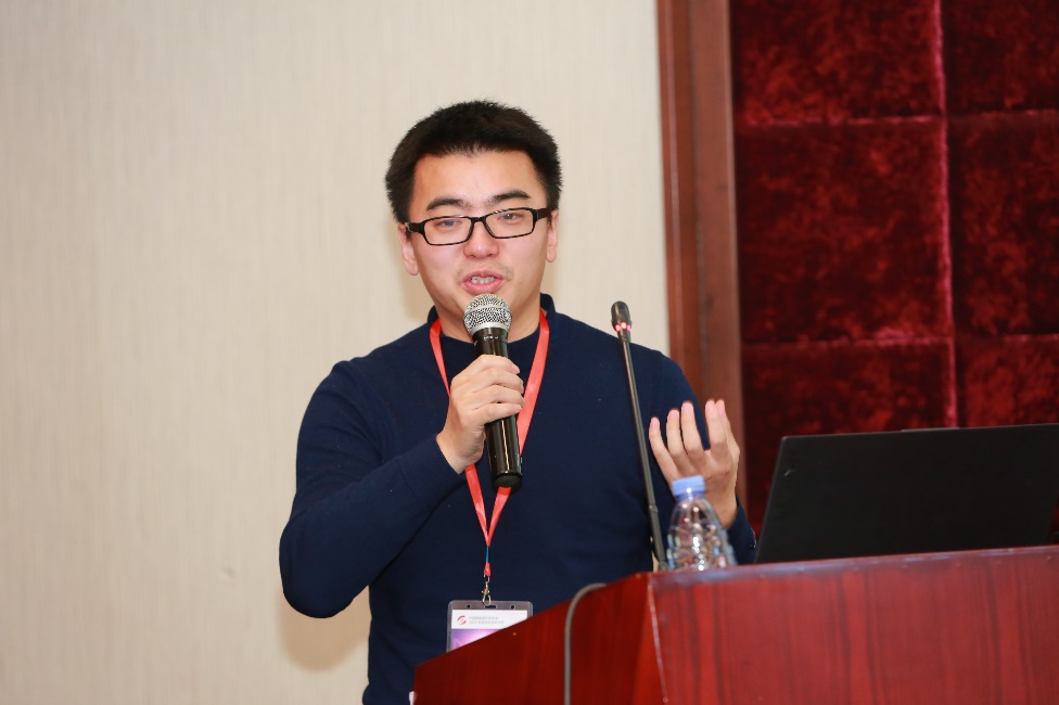 汪云海教授做报告.jpg