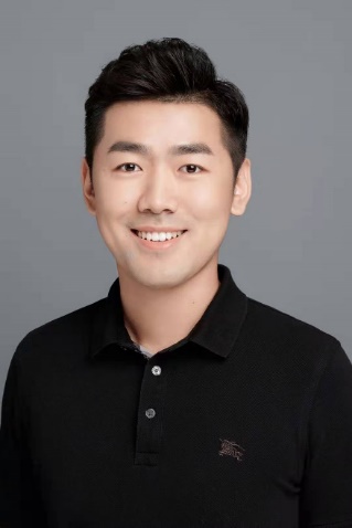 刘艾杉.jpg