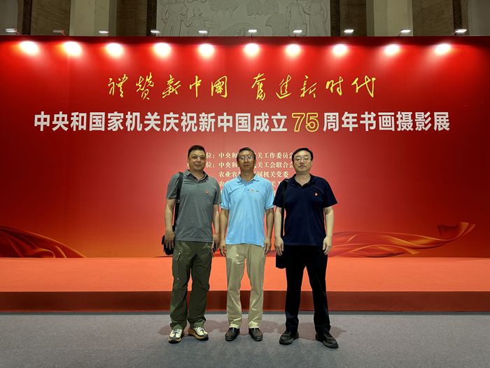 参观书画展1_副本.jpg