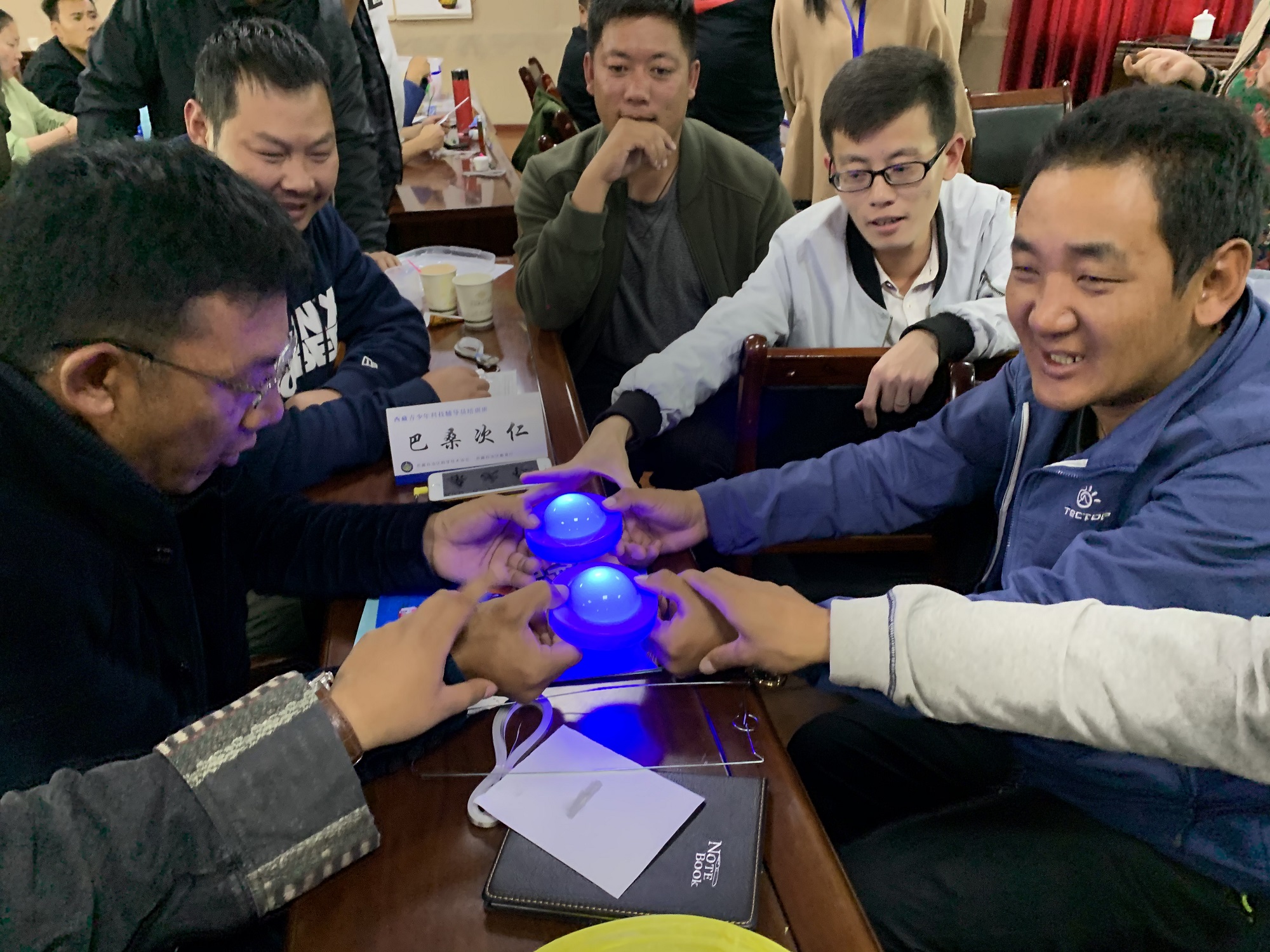 人体导电球探究电路.jpg